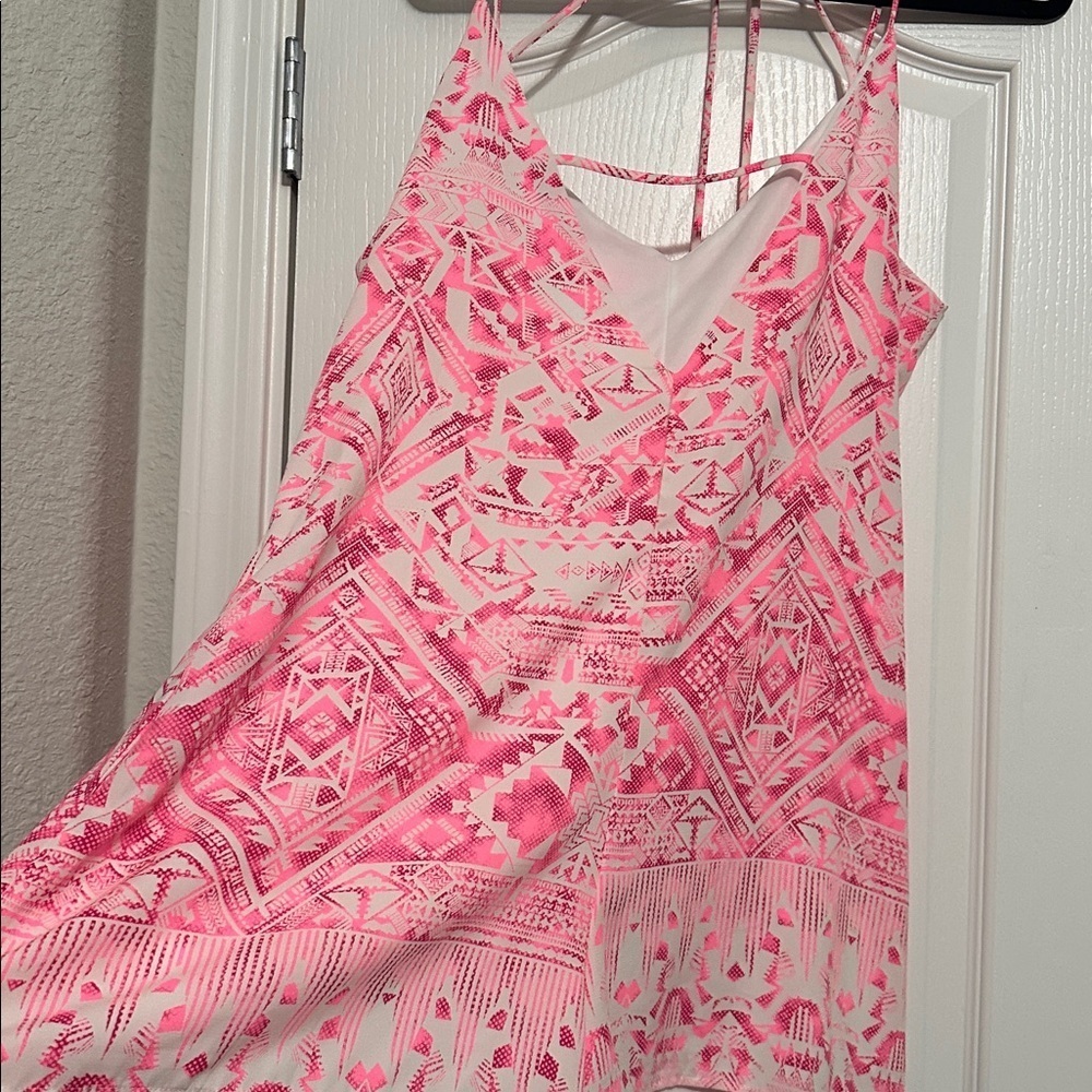 Caramela Pink and White Patterned Strappy Romper size large - Picture 4 of 7